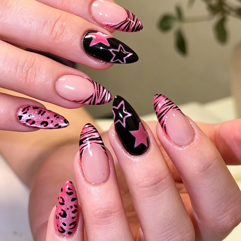 Nail Art Full Cat Eye - 24 шт. накладных ногтей с линиями