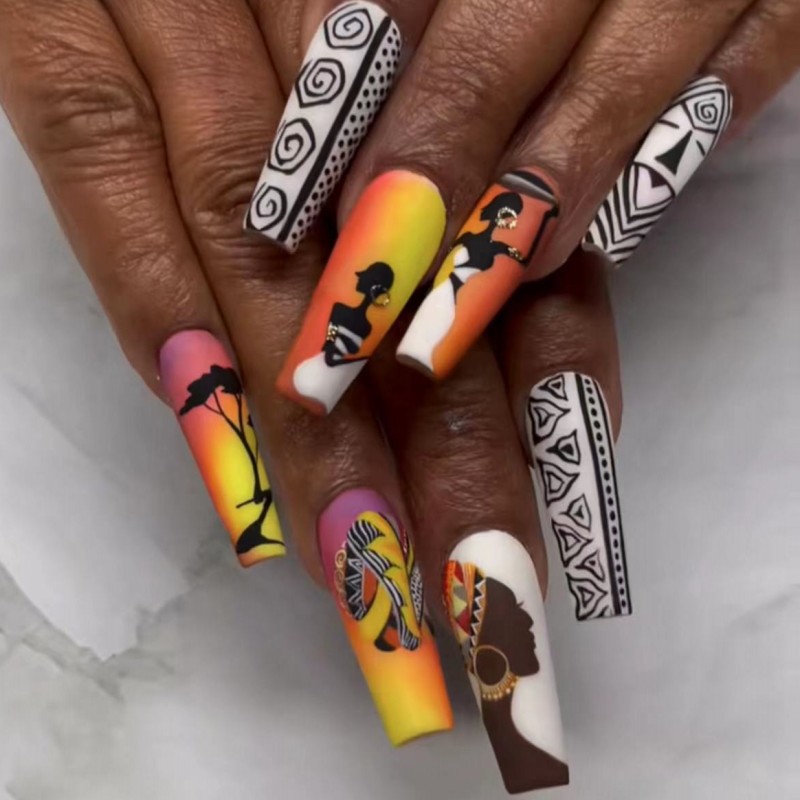 Накладные ногти средней длины  – обзор и цена Nail Art Strawberry