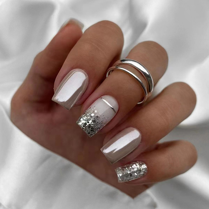 Короткие квадратные накладные  – обзор и цена Nail Art Glossy
